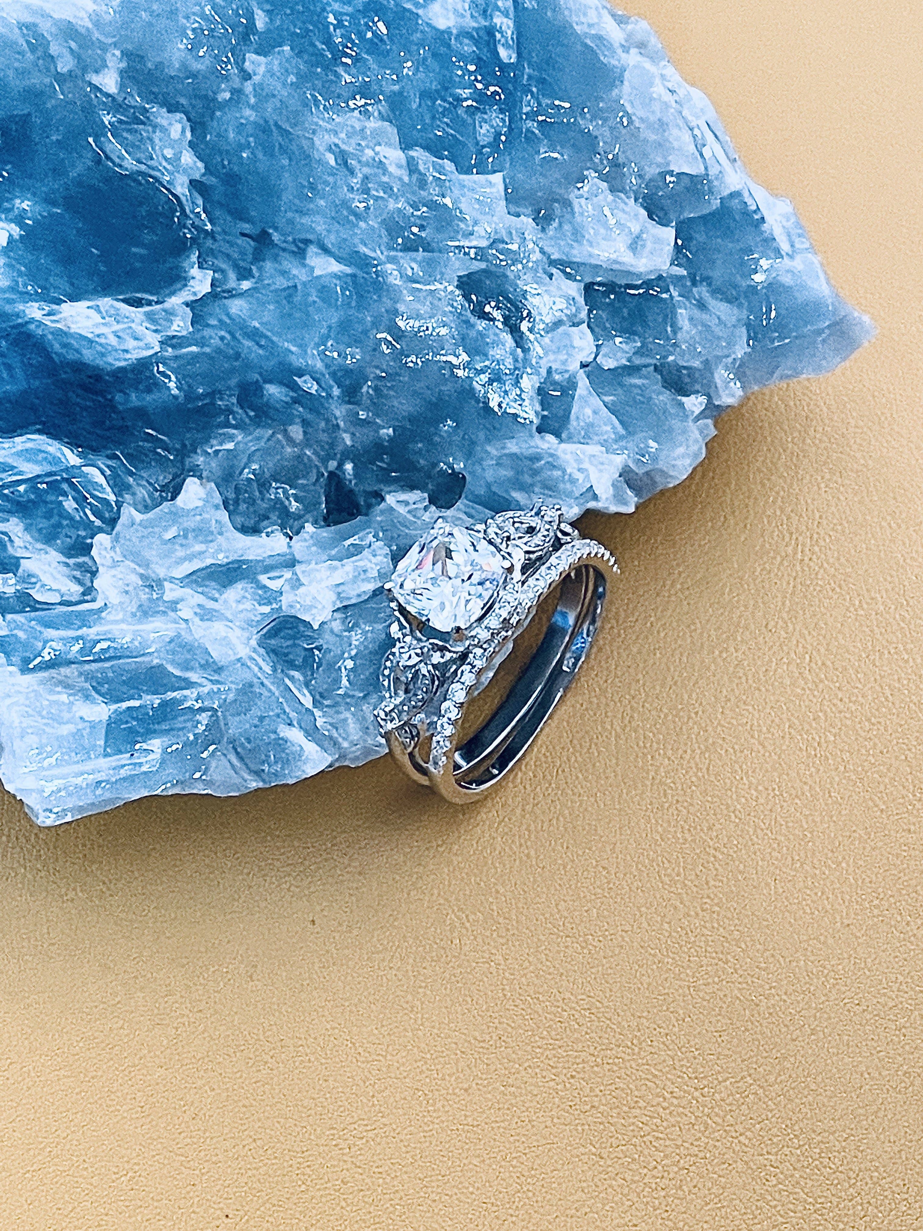 A01 anillo plata 925 con cristales de zirconia cúbico rojo tamaño ajustable